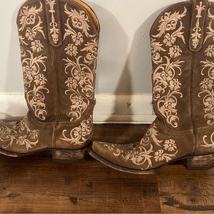 Old Gringo brown and tan embroidered boots
